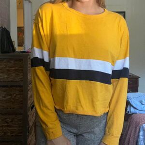 Baggy yellow long sleeve shirt with stripes